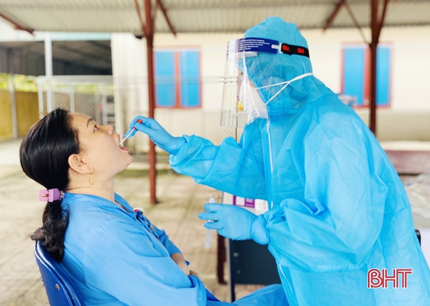 Toàn bộ 6.010 nhân viên y tế Hà Tĩnh âm tính với virus SARS-CoV-2