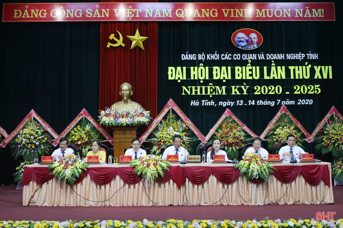 Đoàn kết, thống nhất thực hiện thắng lợi Nghị quyết Đại hội Đại biểu Đảng bộ Khối CCQ&DN Hà Tĩnh lần thứ XVI