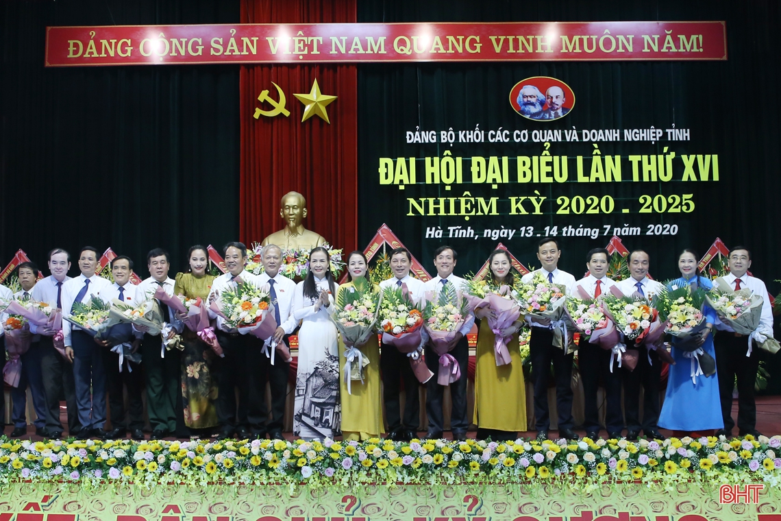 Đoàn kết, thống nhất thực hiện thắng lợi Nghị quyết Đại hội Đại biểu Đảng bộ Khối CCQ&DN Hà Tĩnh lần thứ XVI