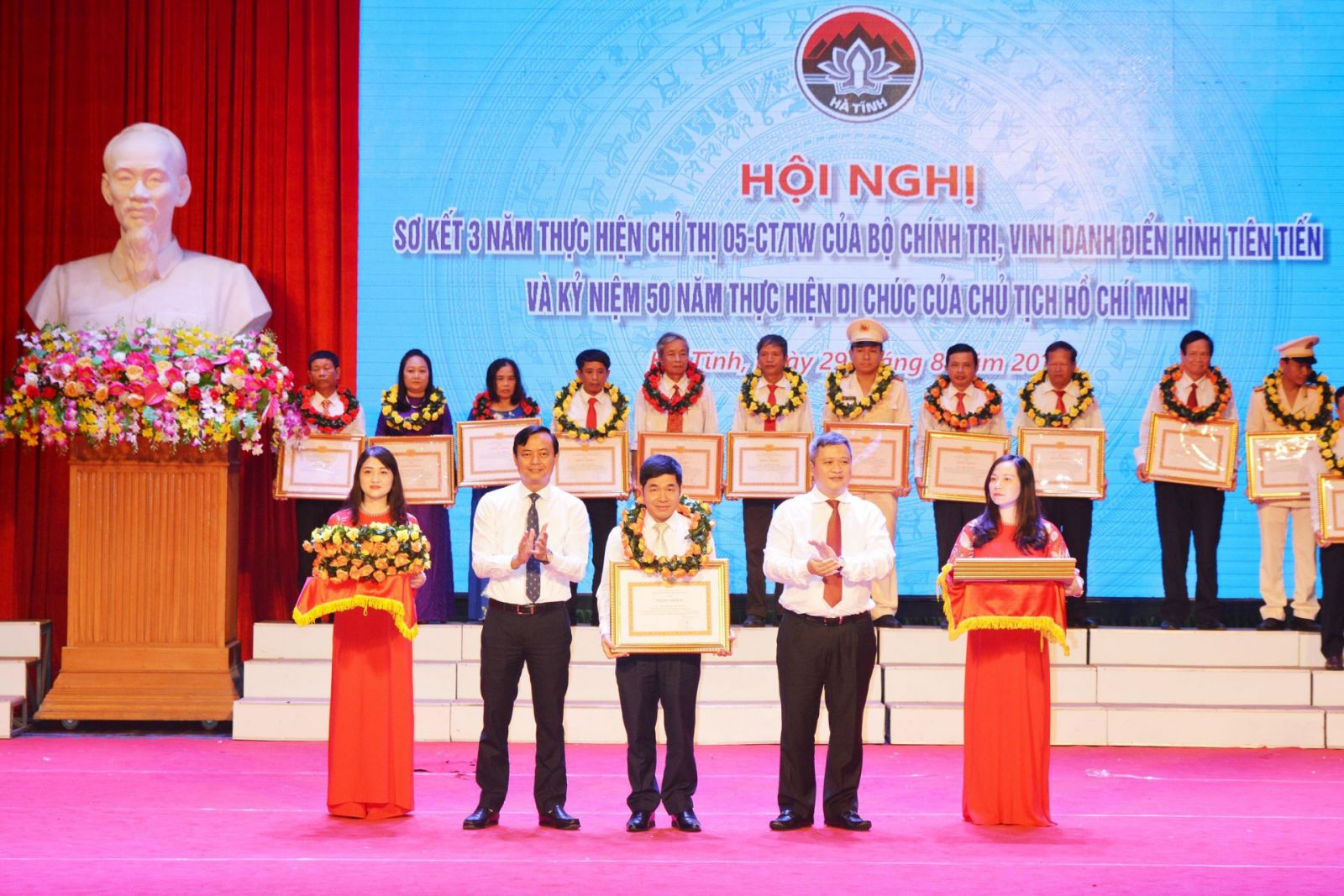 Phát triển hệ thống y tế Hà Tĩnh theo hướng hiện đại, đáp ứng nhu cầu chăm sóc sức khỏe của Nhân dân