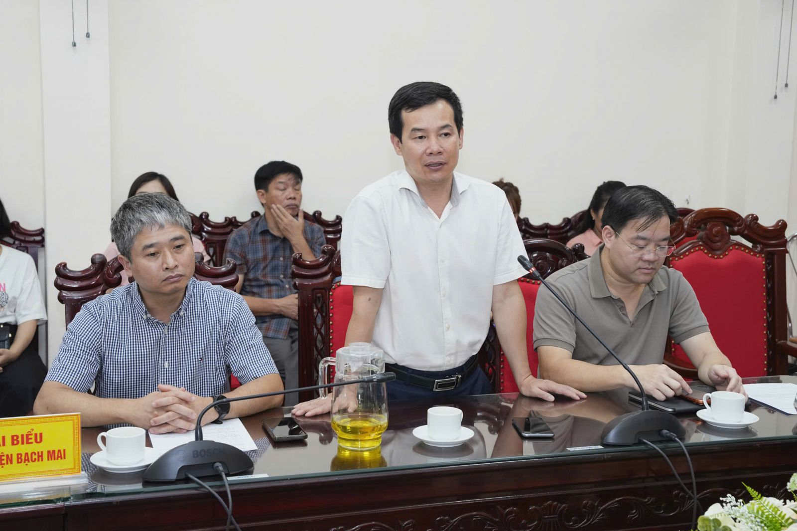 Thạc sĩ, bác sĩ Vũ Văn Nhân - Phó Viện trưởng Viện Đào tạo và Nghiên cứu y dược, Bệnh viện Bạch Mai trao đổi tại hội thảo. bqbht_br_img-7541a.jpg